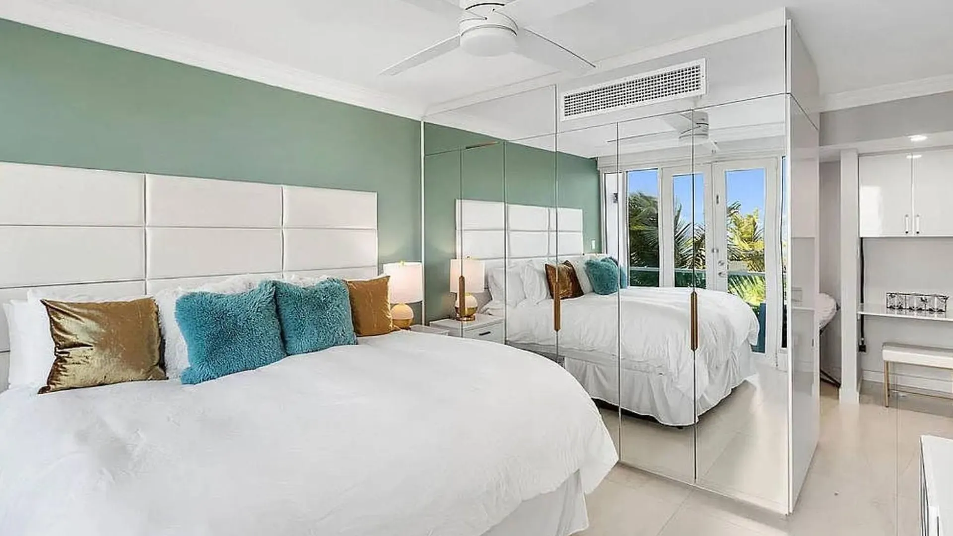 Oceanview Sub Penthouse, Walk To Beach & Pool San Juan Appartement